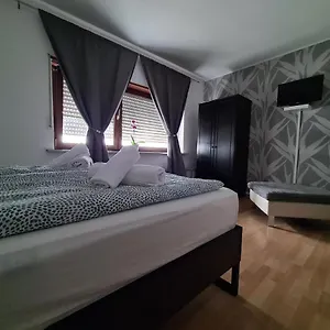 https://dillenburg-hirschacker.hotelsheidelberg.net